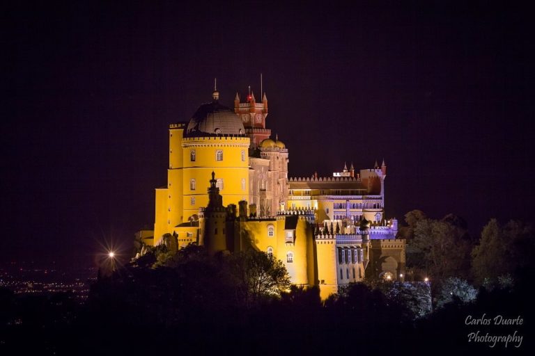 À noite, os palácios não são pardos!