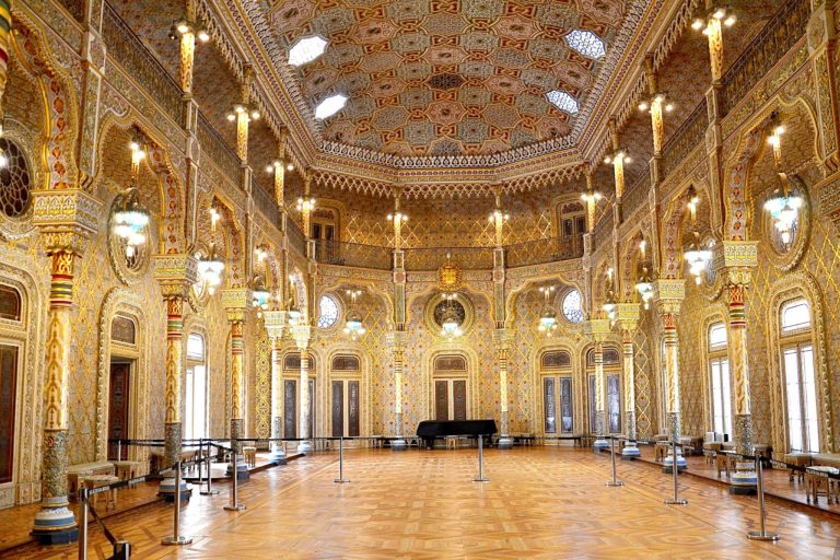 Porto: Palácio da Bolsa em Timelapse