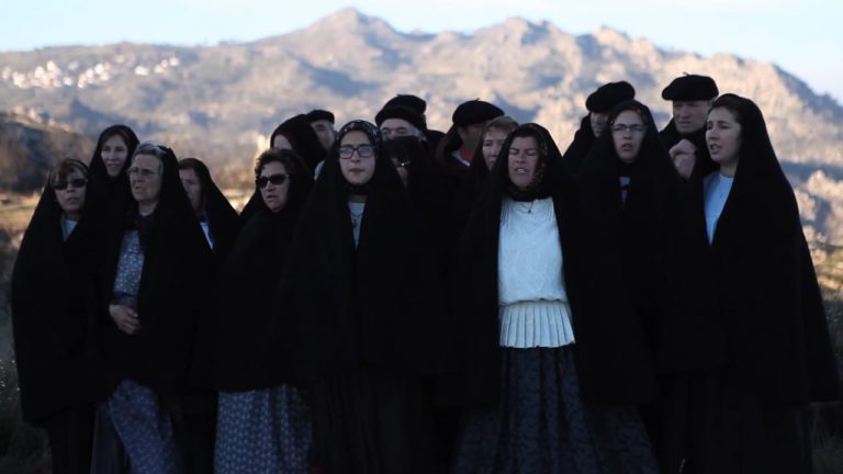 Cantares de Fornelo do Monte: “Ora vem comigo”