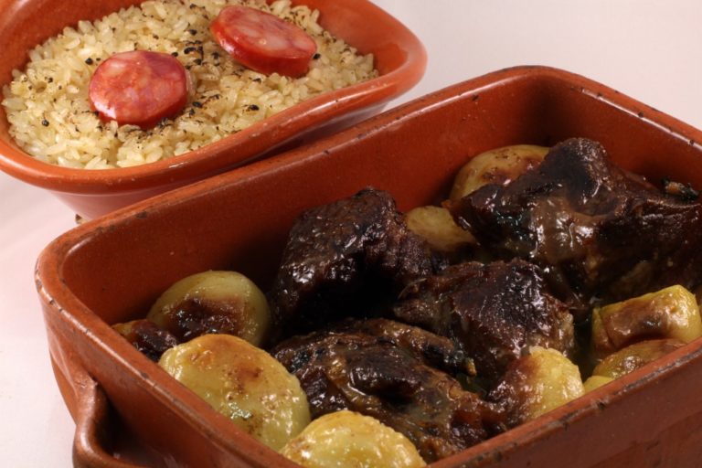 Sai uma vitela com arroz de forno…