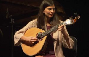 Quando dedos e alma percorrem cordas e navegam músicas…