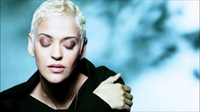 “Beijo de Saudade” – Mariza e Tito Paris